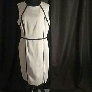 Studio one black/white sleeveless dress